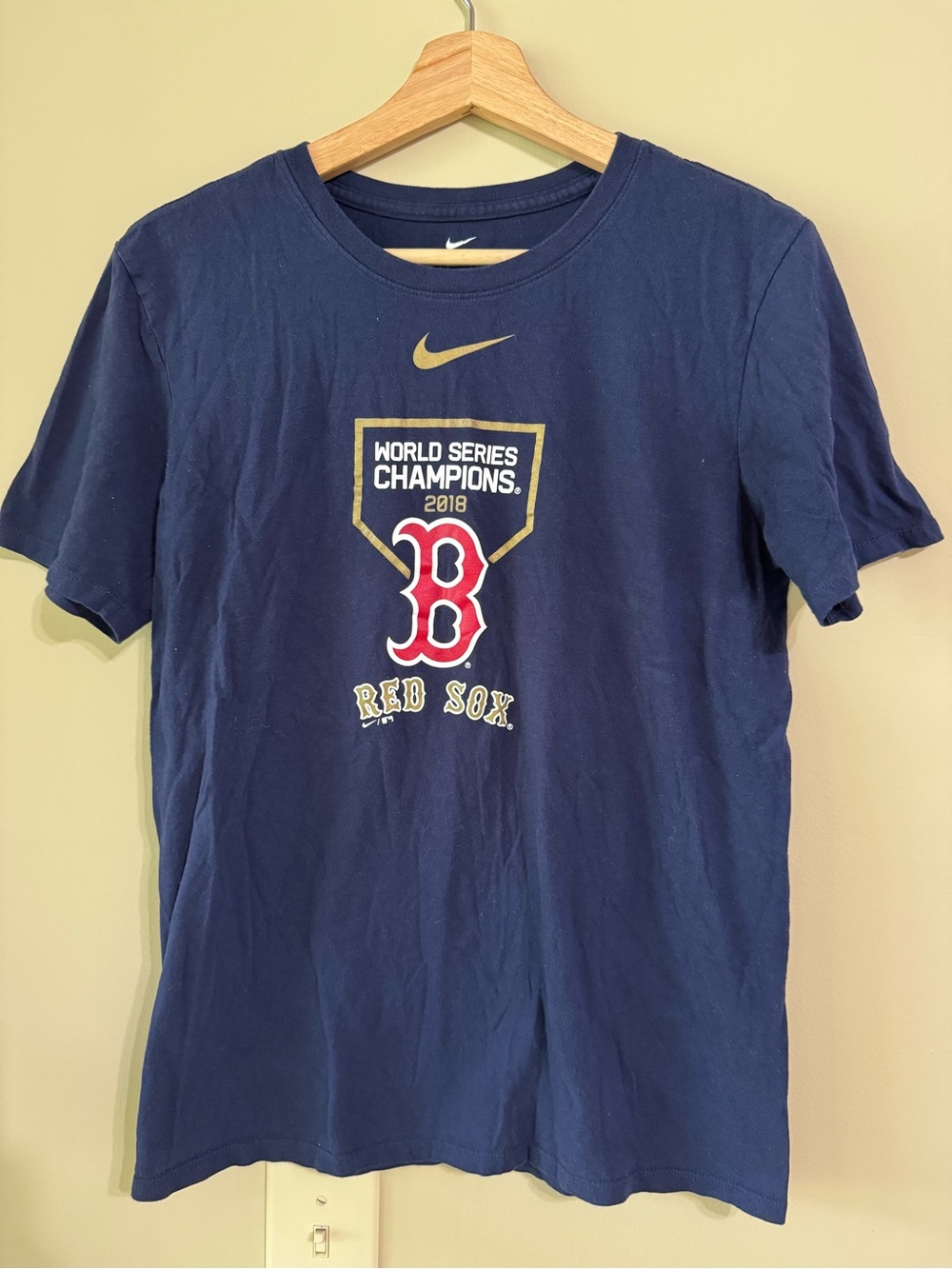 Nike World Series Champions Red Sox Baseball Shirt Size Small